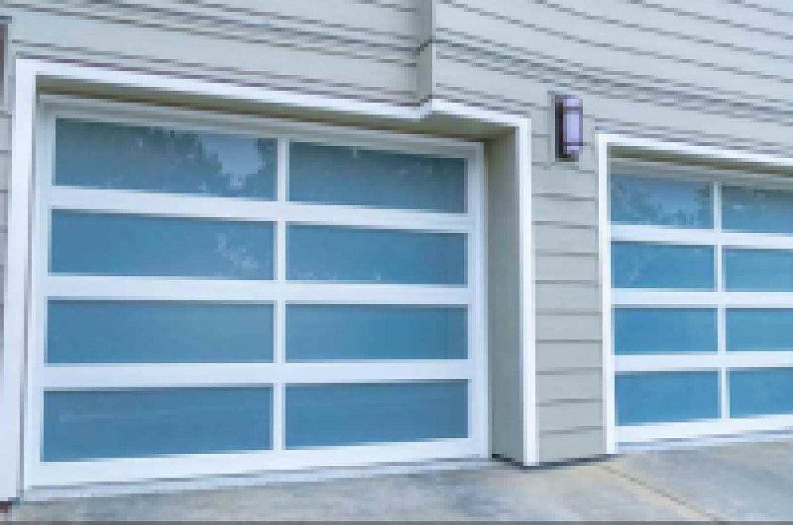 Porte de garage en acier ou en aluminium : quel est le meilleur choix pour votre maison ? 